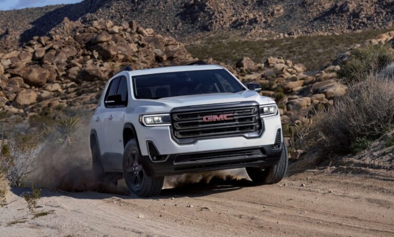 2025 GMC Acadia AT4 Features